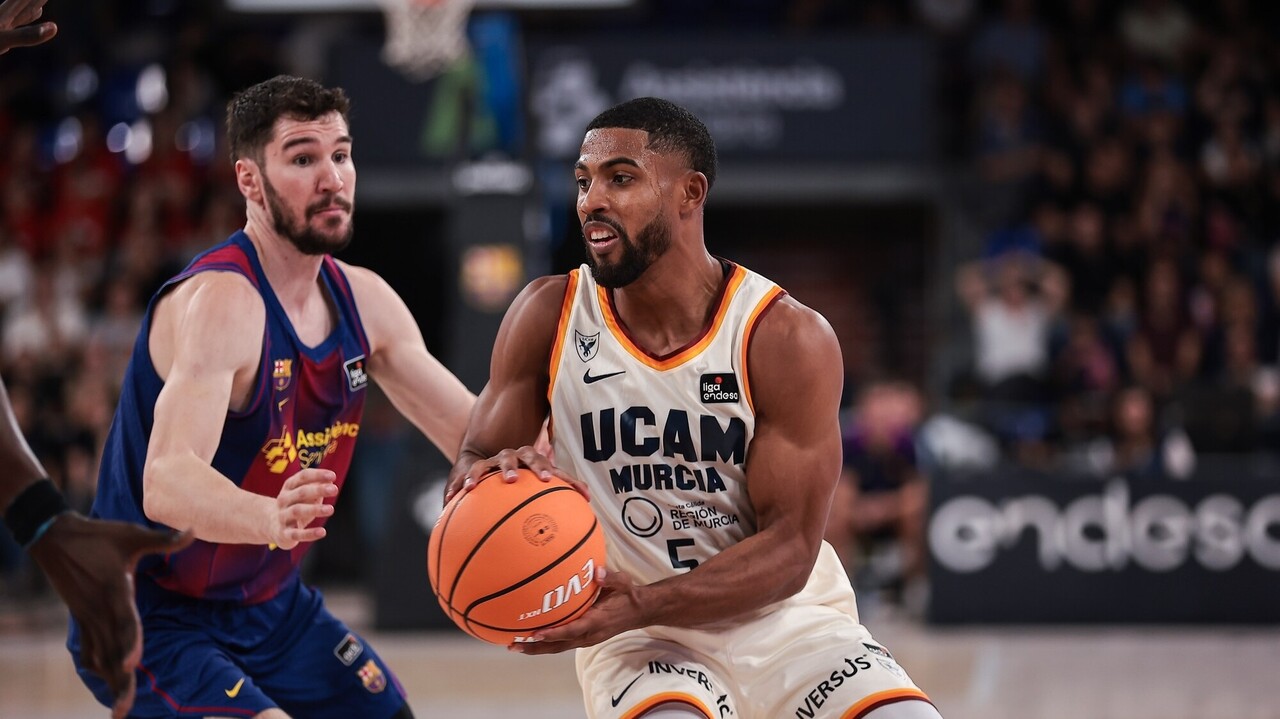 UCAM Murcia sabe sufrir y se lleva el triunfo del Palau (78-81)