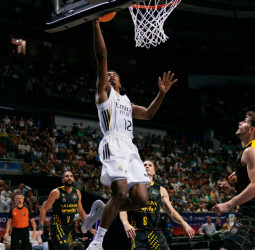 Theo Maledon se estrena como MVP del mes