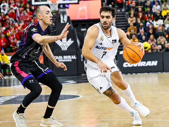 El Real Madrid sufre para ganar en Granada (100-111)