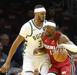 Herro impulsa a Miami y Spoelstra alcanza las 800 victorias en un ajustado triunfo ante Milwaukee, 106-103
