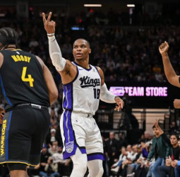 Westbrook impone su sello histórico y los Kings sobreviven al empuje de los Warriors (121-116)