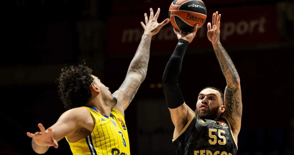 Mike James lidera a Mónaco en una épica victoria ante Maccabi tras una prórroga en Belgrado, 107-112