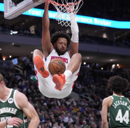 Detroit domina en Milwaukee y estira su racha a 12 triunfos (129-116)