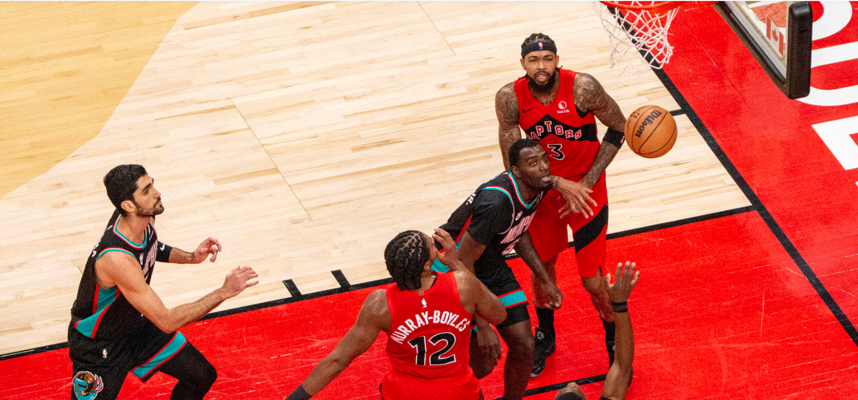 Noche NBA: Los Thunder siguen invictos, los Lakers rugen y Booker domina