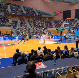 Monbus Obradoiro se lleva un espectacular duelo ofensivo donde ejerció de apisonadora (99-89)