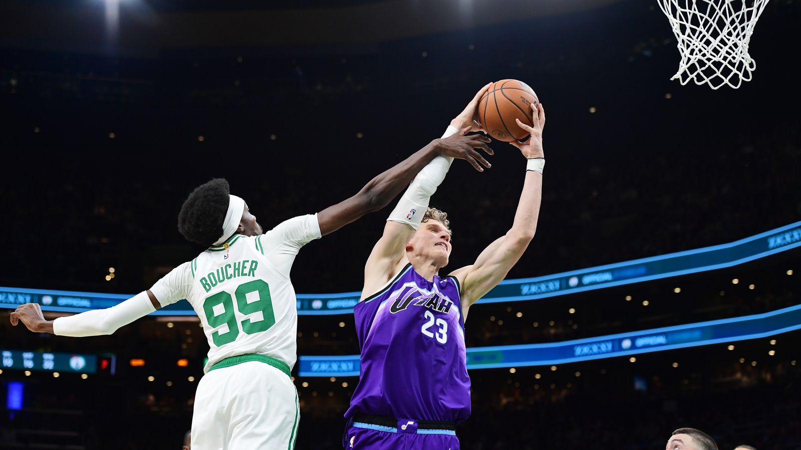 Nurkic culmina la remontada del Jazz con un tapón ganador en Boston (105-103)