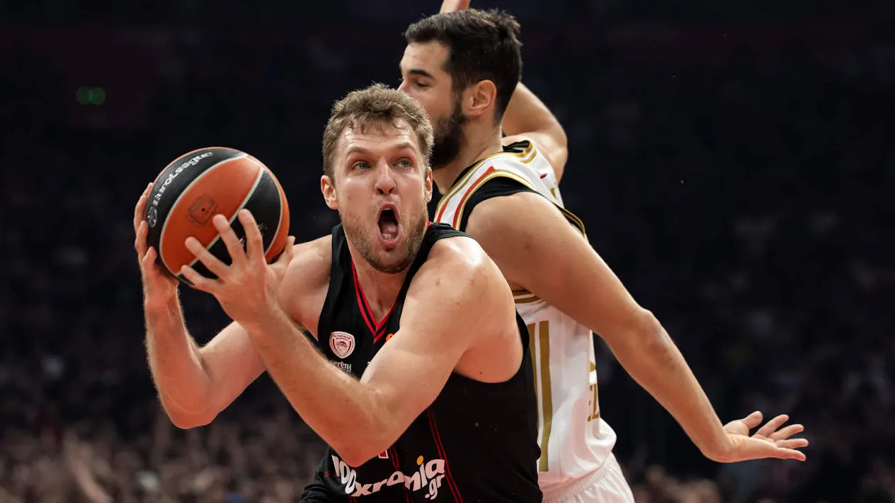 Zvezda remonta y derriba a Olympiacos en un duelo de altas pulsaciones, 91-80