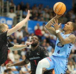 Río Breogán pone en pie al Pazo dos Deportes (95-74)