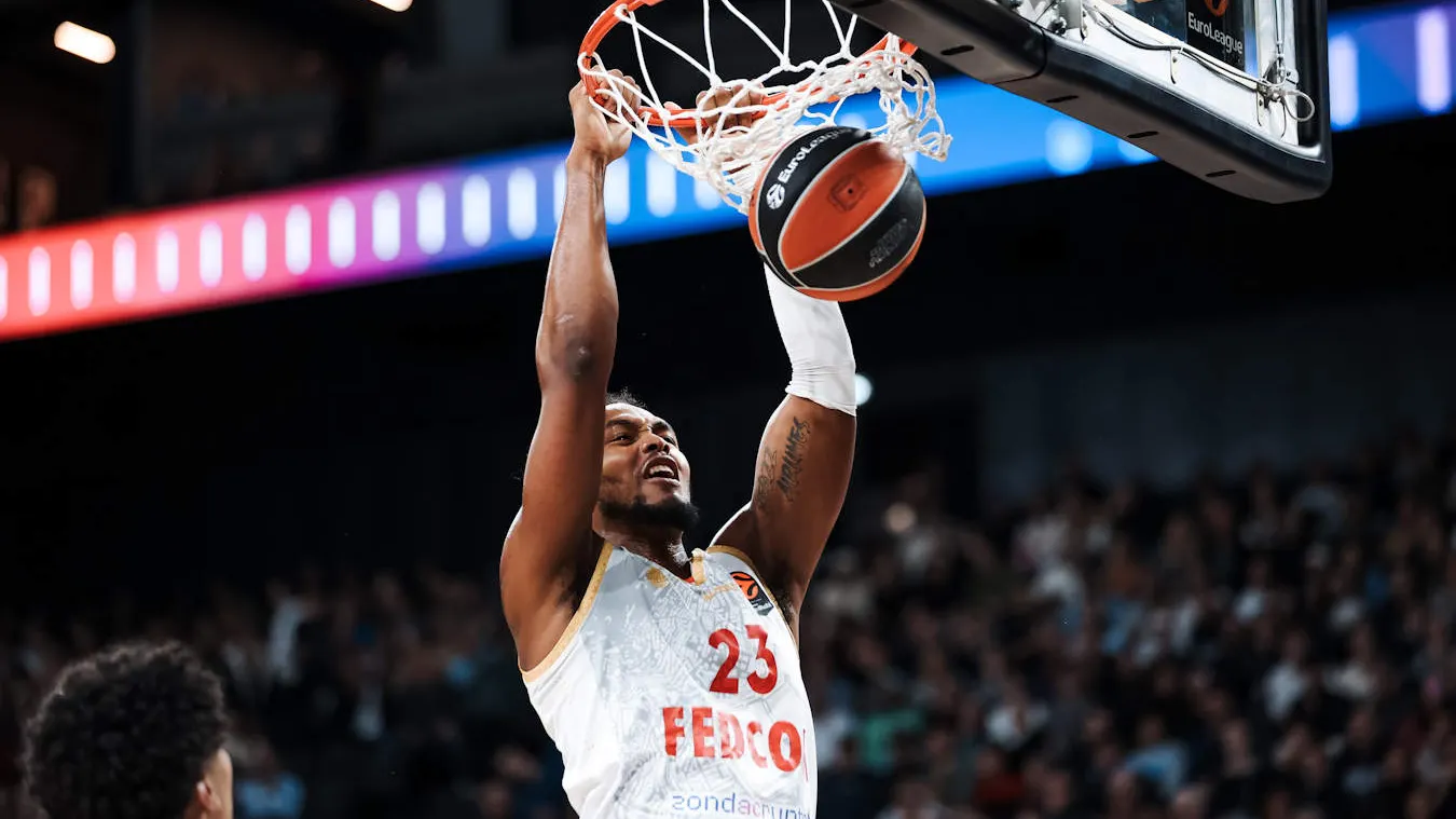Monaco–Efes: duelo de ambición frente a una enfermería llena