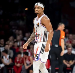 Dubai vs. Paris: duelo directo por asomar la cabeza hacia el playoff