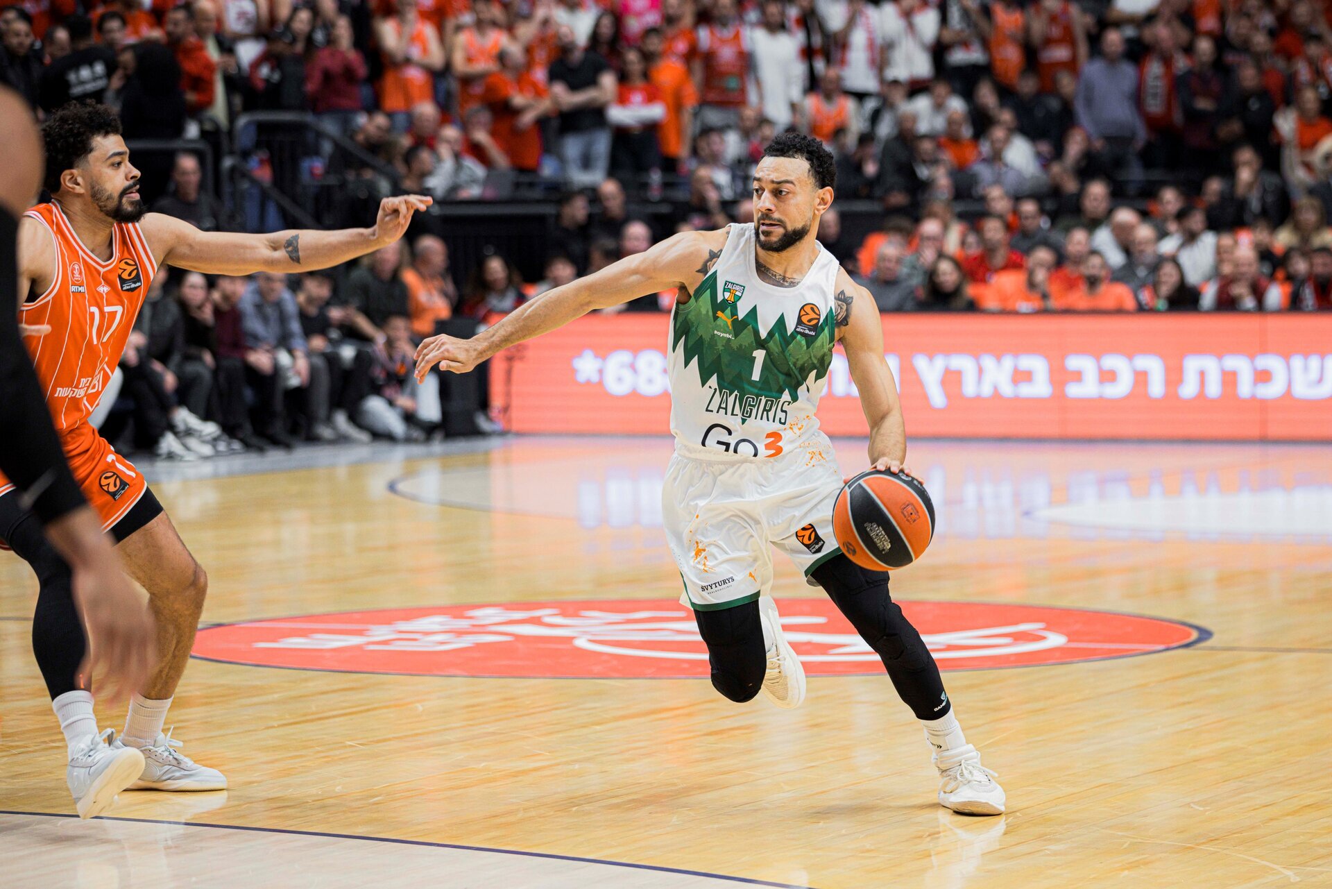 El Zalgiris tumba al líder de la EuroLeague, 80-93