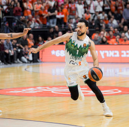 El Zalgiris tumba al líder de la EuroLeague, 80-93