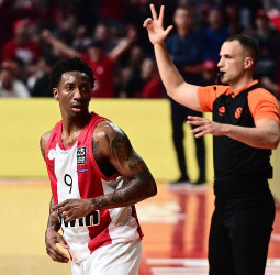 Saben Lee, un objetivo que permanece sobre la mesa del Anadolu Efes