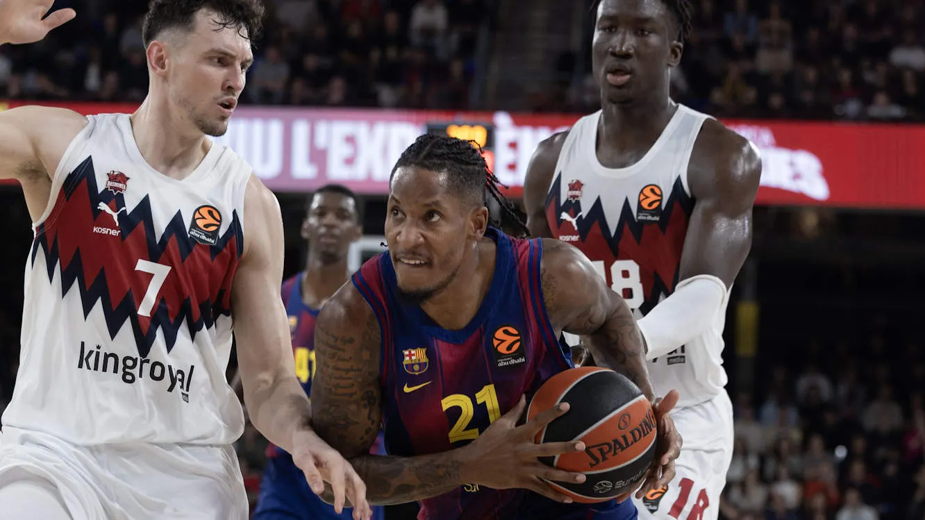 El Barça tira de orgullo y derrota al Baskonia tras tres prórrogas (134-124)