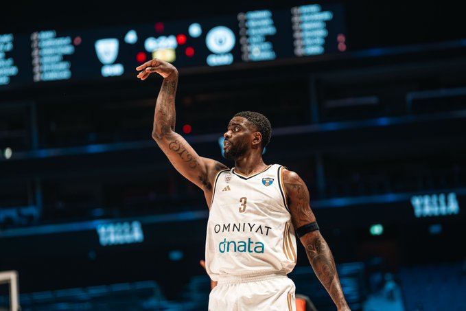 Bacon marca el pulso y Dubai impone su ley ante Milano en un cierre de autoridad, 99-92