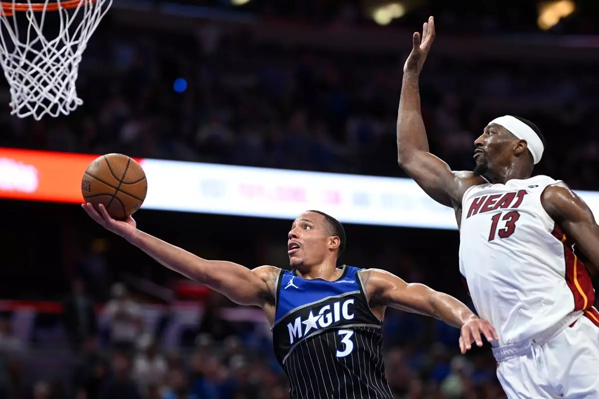 Bane desata su mejor versión y mete a Orlando en las semifinales de la NBA Cup (117-108)