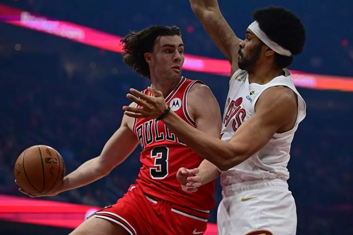 Buzelis y Vucevic sostienen a Chicago en Cleveland y deciden en el último cuarto, 136-125
