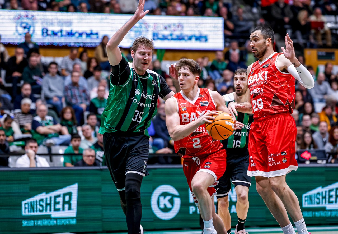 Hakanson y Ricky relanzan al Joventut, 83-79