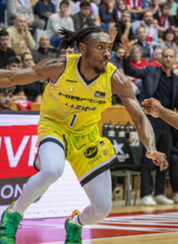 James Batemon, Jugador de la Jornada 12