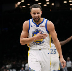 Curry y Butler sostienen a los Warriors en Brooklyn y frenan la racha de los Nets (120-107)
