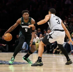 Noche NBA: exhibiciones individuales, un doble OT y los Thunder que ya asustan a toda la liga