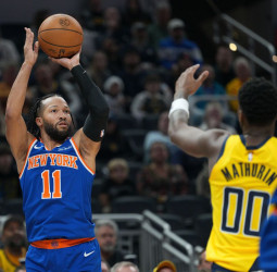 Noche NBA: Exhibiciones individuales y finales ajustados en toda la liga