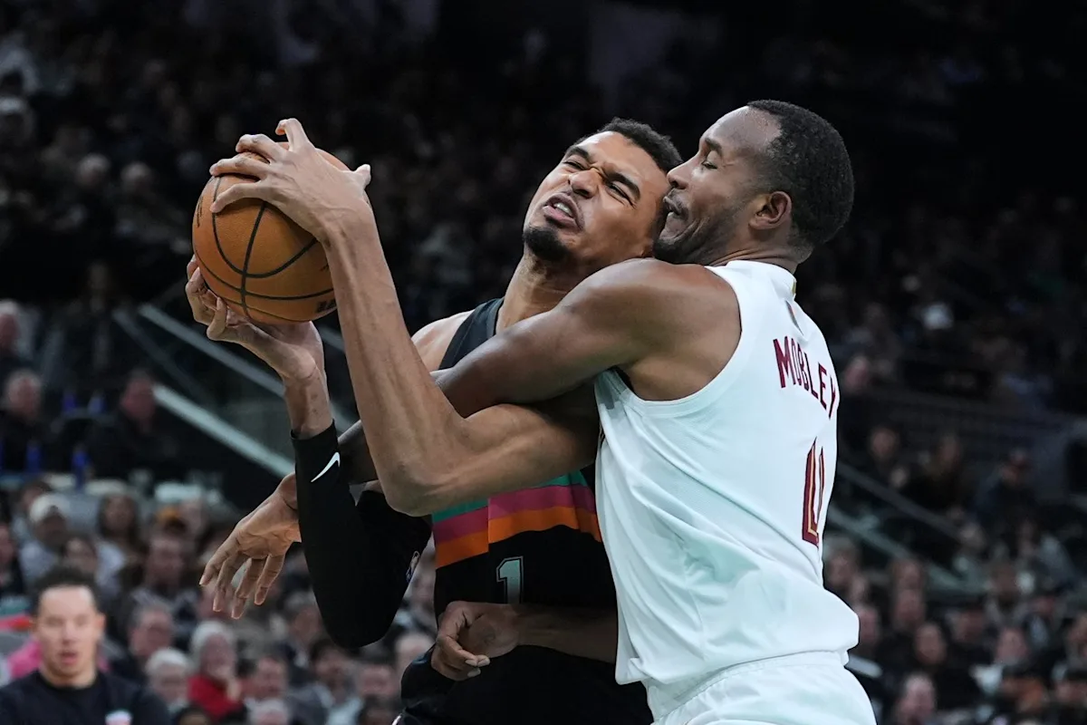 Jarrett Allen marca el camino y Cleveland se impone a Wembanyama en San Antonio (113-101)
