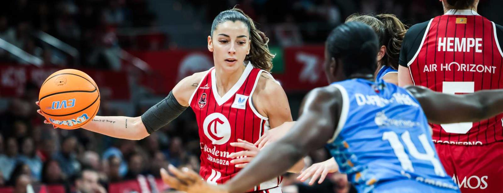 Spar Girona y Casademont Zaragoza mantienen el liderato en una igualada jornada