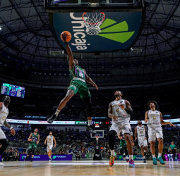 Un Unicaja de récord acaba invicto la fase regular (115-84)