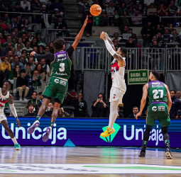 Howard firma una noche imposible en el Carpena y da un triunfo épico a Baskonia, 90-93
