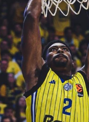 Maccabi celebra su regreso a casa con victoria ante ASVEL, 92-84
