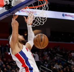 Noche NBA: palizas, prórrogas y actuaciones que marcan jerarquías