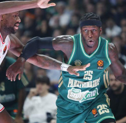 Nunn toma el mando tras el descanso y Panathinaikos derriba al líder Hapoel en Atenas, 93-82