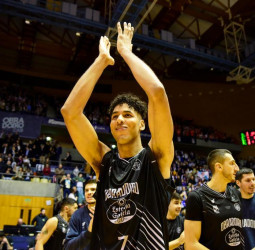 El Monbus Obradoiro dinamita el dominio del Leyma Coruña en un apasionante derbi