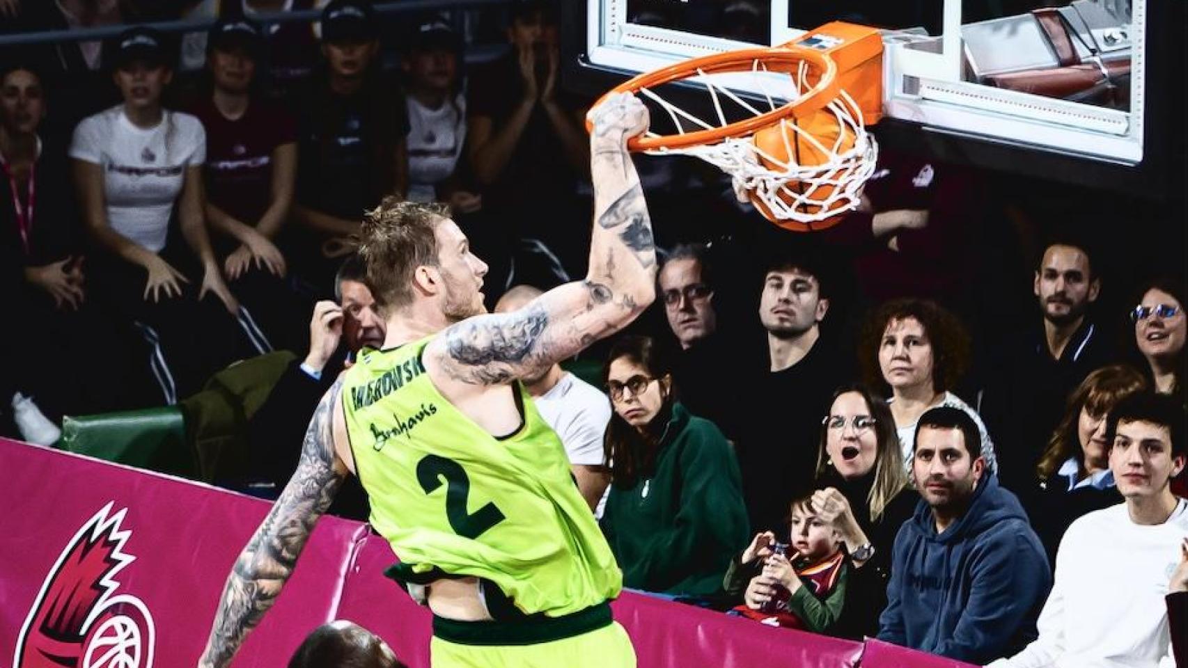 El Unicaja frena a tiempo la remontada del Hiopos Lleida (89-90)