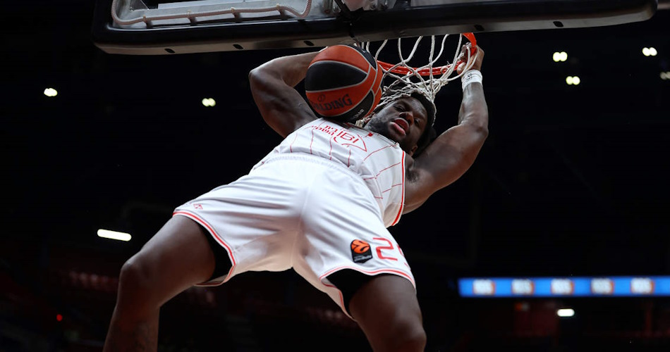 Oturu marca el pulso en Bolonia y Hapoel Tel Aviv se mantiene solo en lo más alto, 74-79