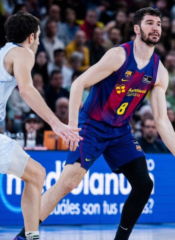 El Barça sigue en estado de gracia y se lleva el derbi ante la Penya (90-80)