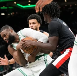 NBA | Payton Pritchard decide con dos buzzer beaters y Boston Celtics frena a Portland (94-102)