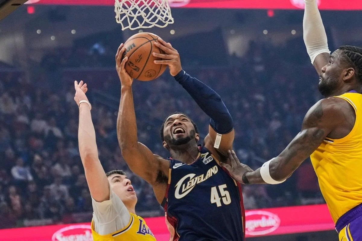 NBA | Cleveland Cavaliers imponen su tercer cuarto y arrollan a Los Angeles Lakers en el regreso de LeBron James, 99-129