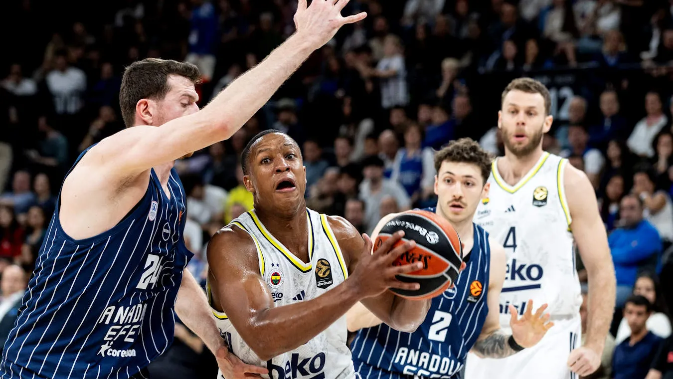 EuroLeague | Fenerbahce recibe a Efes en un derbi de Estambul con dinámicas opuestas