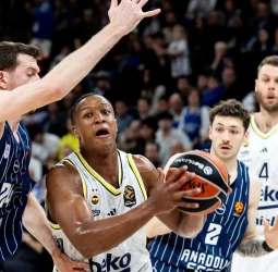 EuroLeague | Fenerbahce recibe a Efes en un derbi de Estambul con dinámicas opuestas