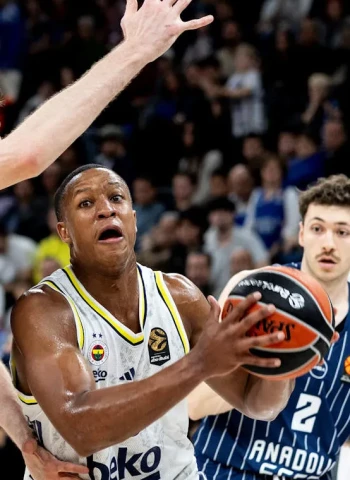 EuroLeague | Fenerbahce recibe a Efes en un derbi de Estambul con dinámicas opuestas
