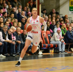 Madeleine Garrick llega a continuar reforzando la rotación de Movistar Estudiantes