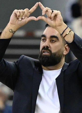 Liga Endesa | Ramón Díaz pone su cargo a disposición del Covirán Granada tras la derrota ante Burgos