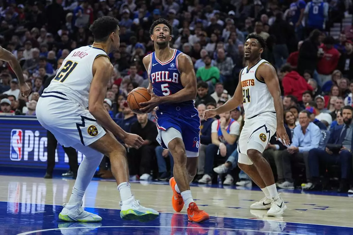 NBA: Denver Nuggets sobreviven y vencen a Philadelphia 76ers en la prórroga (125-124)