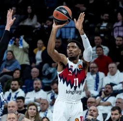 EuroLeague | Baskonia asalta Estambul ante Anadolu Efes y logra por fin su primera victoria a domicilio, 75-89