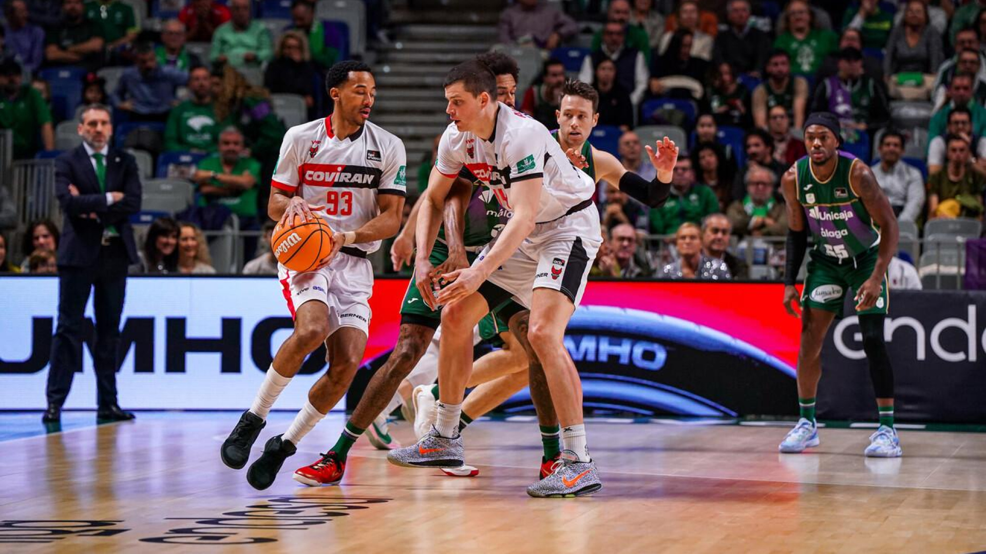 El Unicaja despierta a tiempo para sellar su billete copero (88-79)