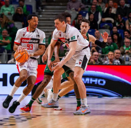 El Unicaja despierta a tiempo para sellar su billete copero (88-79)