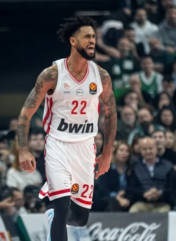 Olympiacos y Virtus mandan en los derbis y la EuroLeague arranca 2026 con una jornada de golpes de autoridad
