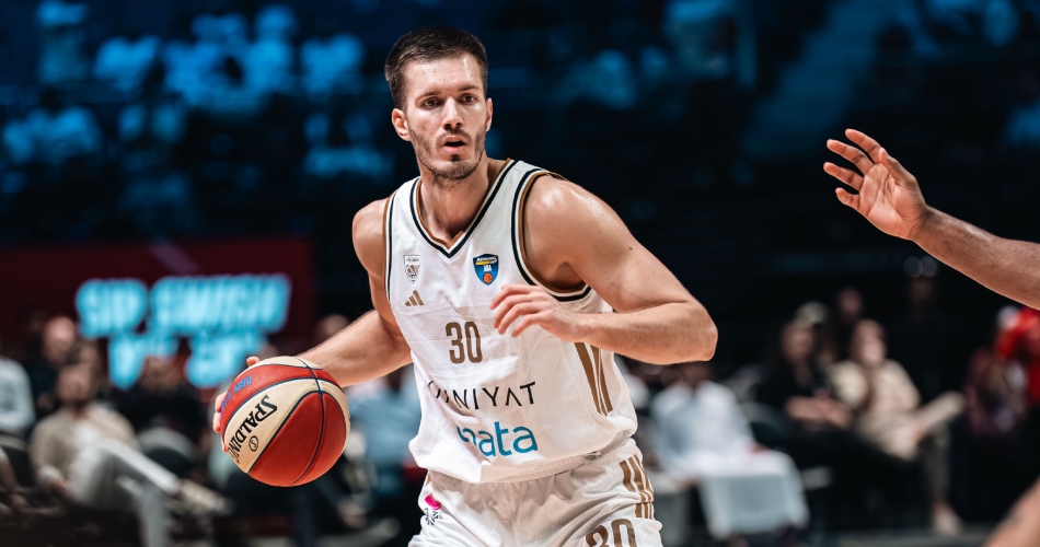 EuroLeague | Petrusev marca el paso y Dubai domina en París con una victoria de autoridad, 79-99